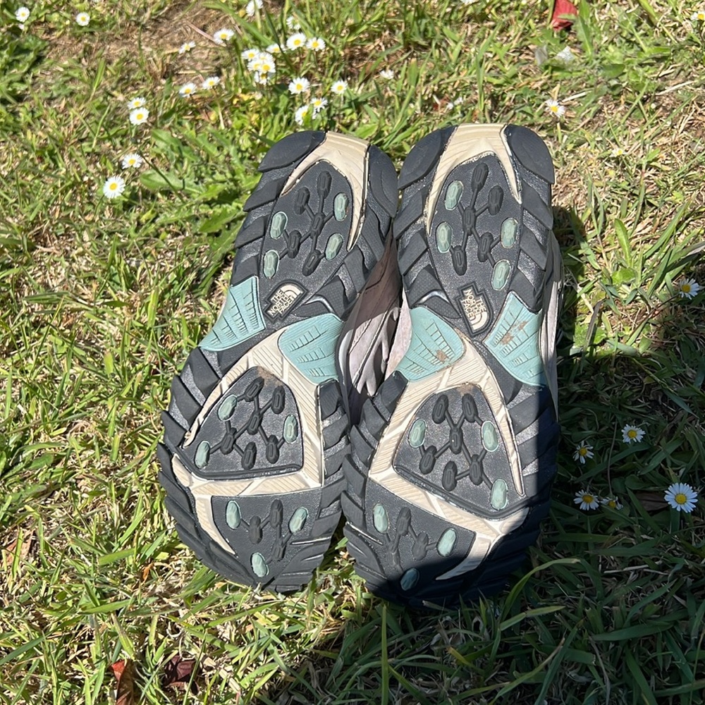 North face hiking boots woman’s 7.5 - Picture 5 of 5